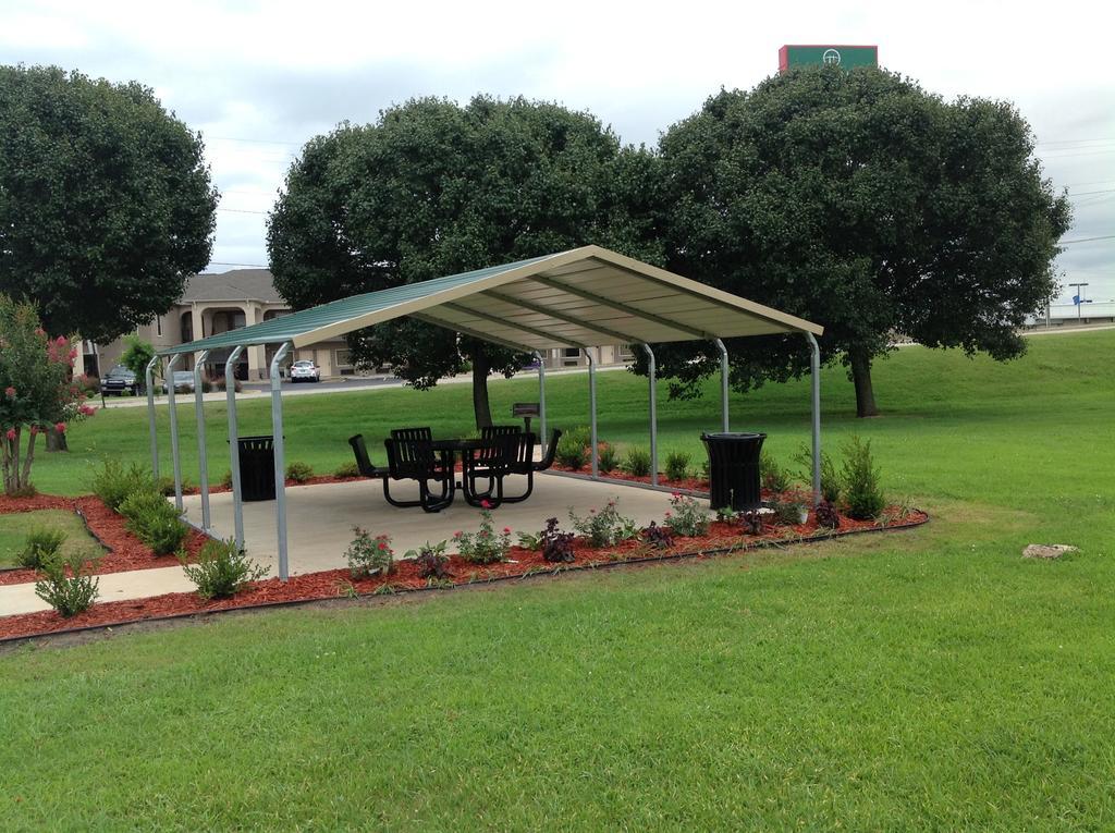 Hallmarc Inn & Suites Of ווסט ממפיס מראה חיצוני תמונה
