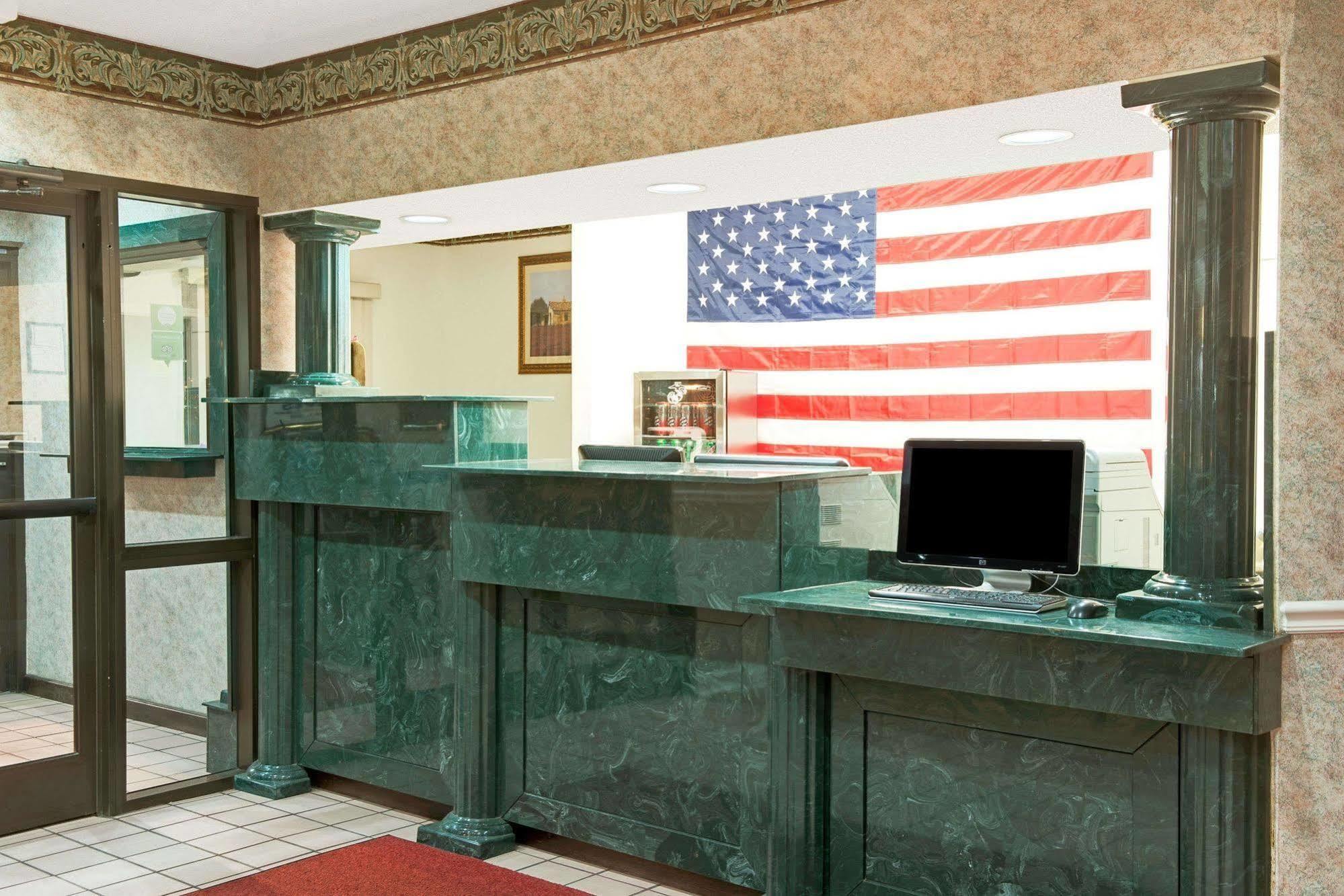 Hallmarc Inn & Suites Of ווסט ממפיס מראה חיצוני תמונה